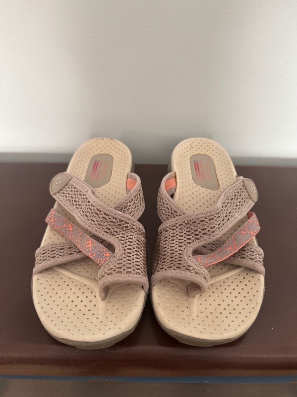 Sketchers size 9